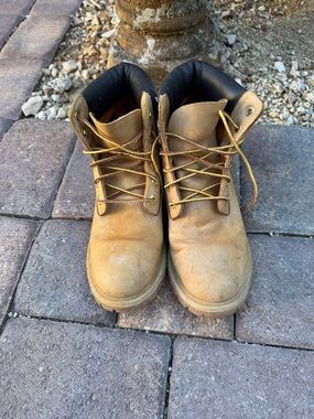 Timberland Wheat Work Boots with Brown Collar and Yellow Laces